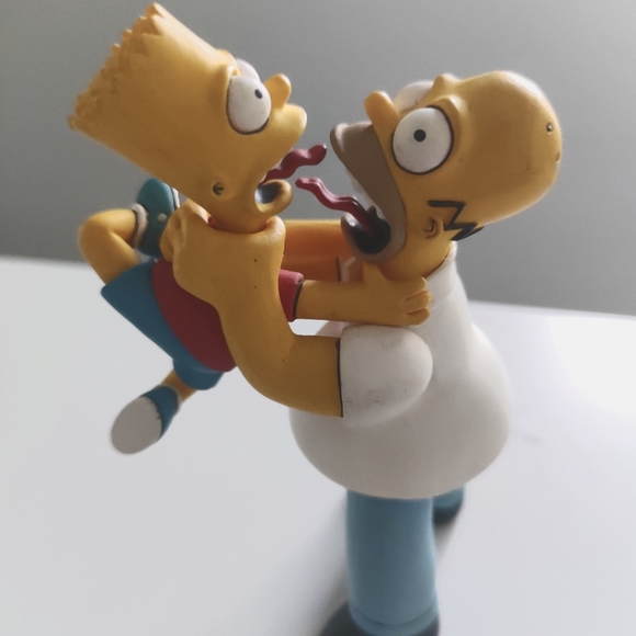 Homer strangling Bart Action Figure - Picture 2 of 3